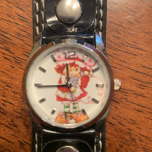 STRAWBERRY SHORTCAKE VINTAGE WATCH - Picture 4 of 4